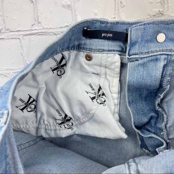 Calvin Klein Jeans Woman’s Cut Off Light Blue Mid rise Jean shorts distressed 30 - Picture 12 of 12